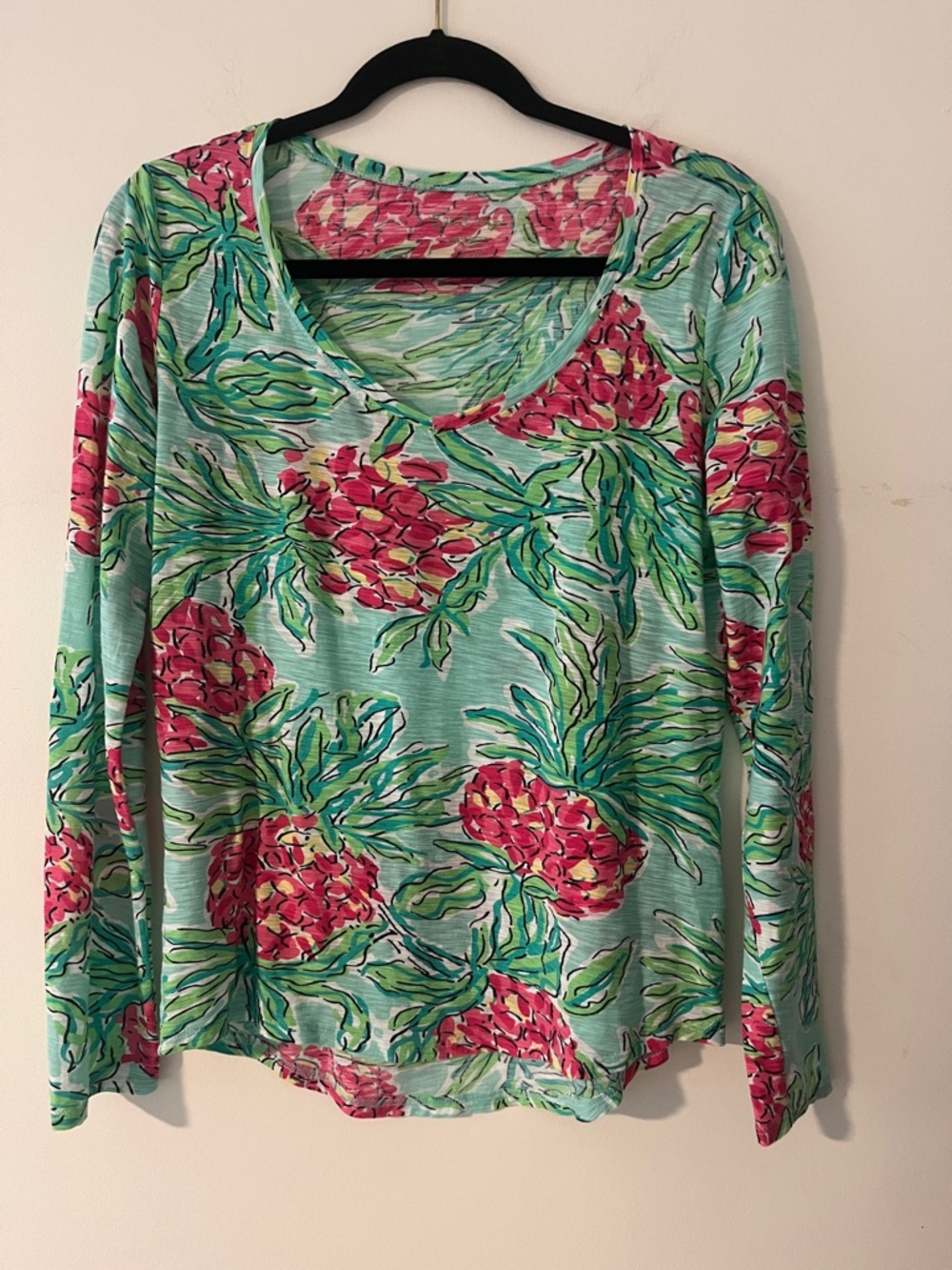 Lilly Pulitzer Pineapple Print Long Sleeve Top - Aqua & Pink size medium preppy